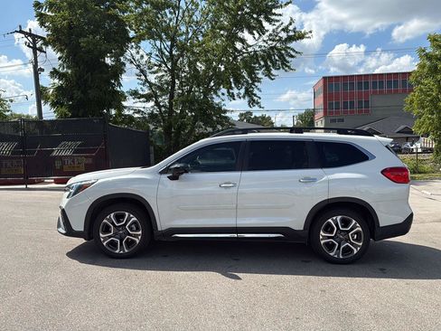 Used 2024 Subaru Ascent Touring AWD/4WD image 6
