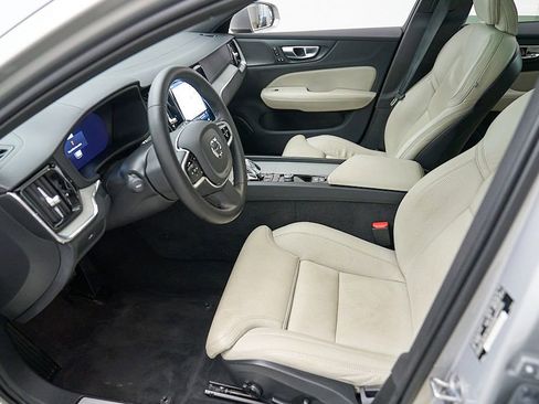 Certified 2025 Volvo V60 B5 Cross Country Ultra w/ Climate Package AWD/4WD image 14
