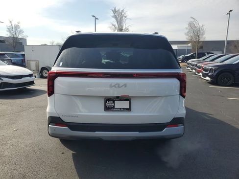 New 2026 Kia Carnival EX image 5