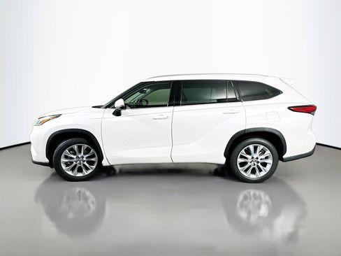 Used 2020 Toyota Highlander Limited image 4