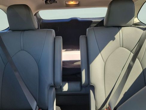 Used 2022 Toyota Highlander Limited image 13
