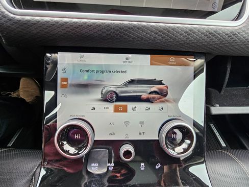 Used 2021 Land Rover Range Rover Velar S image 32