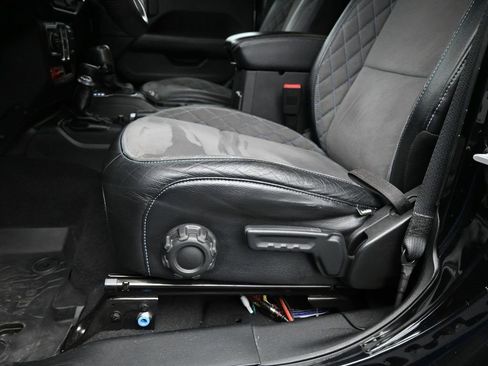 Used 2020 Jeep Gladiator Rubicon image 30