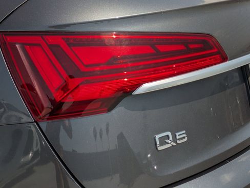 Used 2023 Audi Q5 2.0T Prestige w/ Prestige Package AWD/4WD image 18