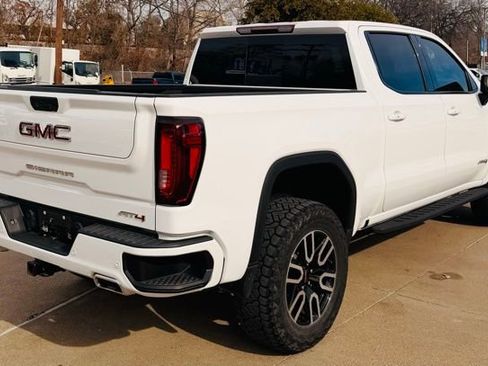 Used 2022 GMC Sierra 1500 AT4 w/ AT4 Premium Package image 2