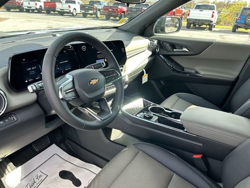 New 2026 Chevrolet Equinox LT image 24