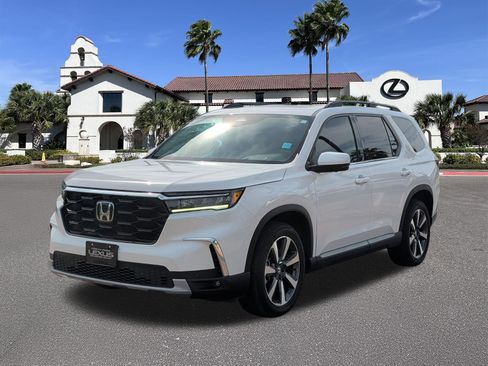 Used 2025 Honda Pilot Elite image 5