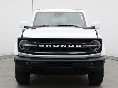 Used 2024 Ford Bronco Outer Banks AWD/4WD image 2