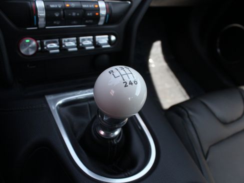 Used 2019 Ford Mustang Bullitt RWD image 37