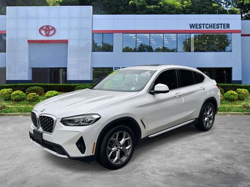 Used 2023 BMW X4 xDrive30i w/ Premium Package image 4