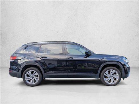 Used 2022 Volkswagen Atlas SE image 4