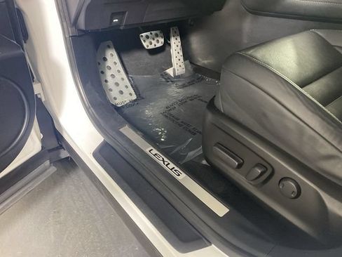 Used 2022 Lexus RX 450h F Sport w/ Accessory Package AWD/4WD image 22