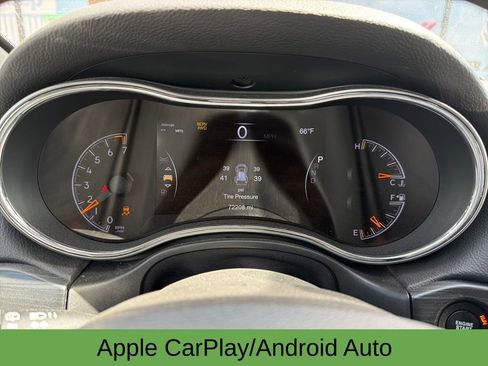 Used 2019 Jeep Grand Cherokee Limited image 11