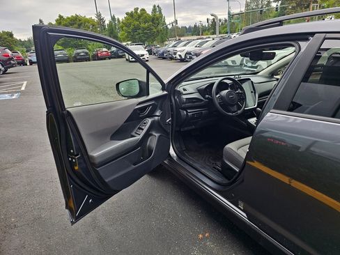Used 2024 Subaru Crosstrek 2.0i Premium AWD/4WD image 18