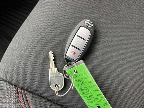 Used 2024 Nissan Frontier PRO-4X w/ Off-Road Protection Package image 36