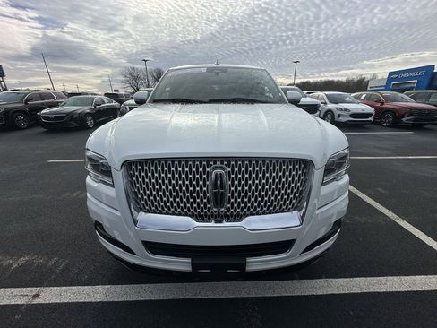 Used 2022 Lincoln Navigator Reserve w/ Equipment Group 201A image 28