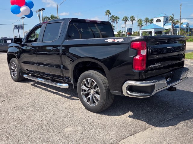 Used 2023 Chevrolet Silverado 1500 LT AWD/4WD image 5