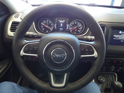 Used 2021 Jeep Compass Latitude AWD/4WD image 27