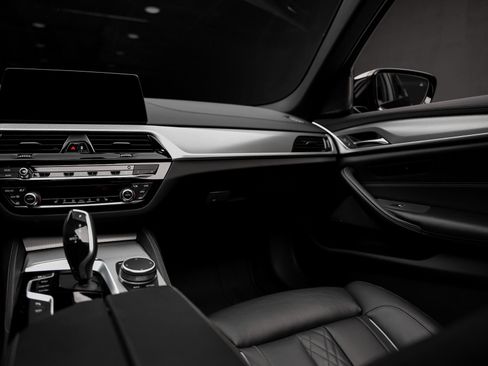 Used 2020 BMW 540i xDrive w/ M Sport Package AWD/4WD image 43