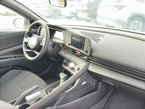 New 2025 Hyundai Elantra Sport image 27