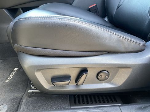 Used 2023 Nissan Rogue SL FWD image 22