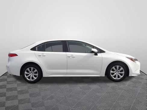 Used 2024 Toyota Corolla LE FWD image 4