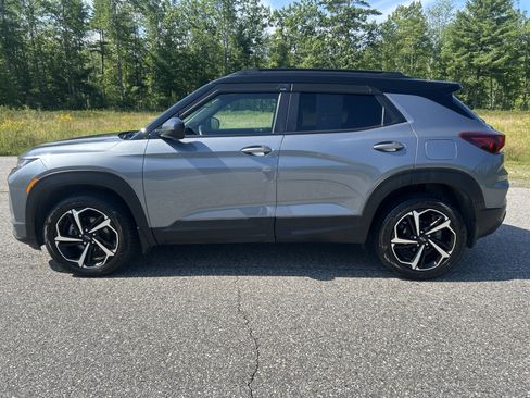 Used 2021 Chevrolet TrailBlazer RS w/ Technology Package AWD/4WD image 8