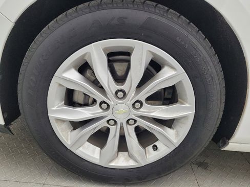 Used 2019 Chevrolet Malibu LT image 31