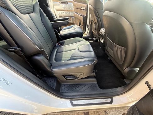 Used 2024 Hyundai Palisade Calligraphy image 18