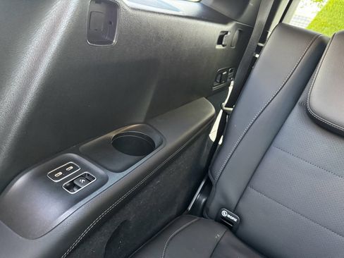 Used 2024 Mercedes-Benz GLS 450 450 4MATIC image 20