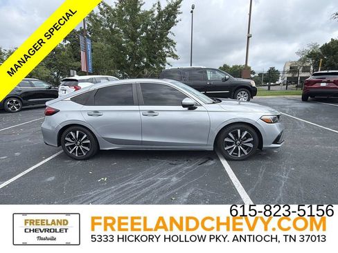 Used 2023 Honda Civic EX-L image 2