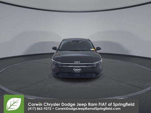 Used 2025 Kia K4 FWD image 5
