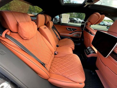 Certified 2024 Mercedes-Benz S 580 4MATIC Sedan image 27