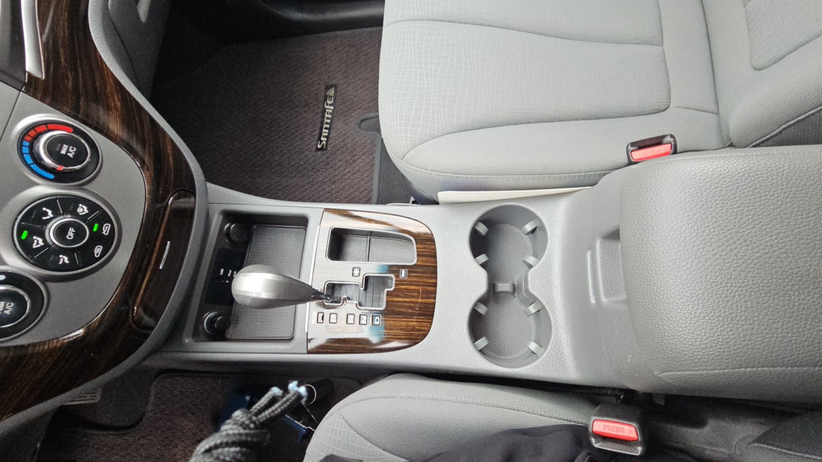 Used 2010 Hyundai Santa Fe GLS FWD image 20