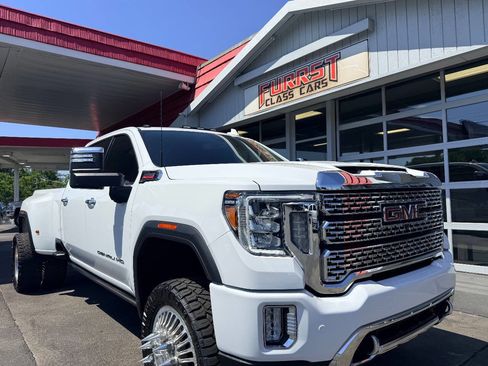 Used 2023 GMC Sierra 3500 Denali AWD/4WD image 15