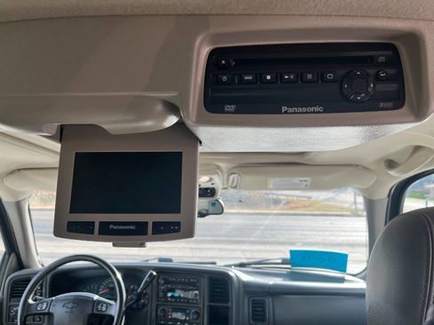 Used 2005 Chevrolet Tahoe Z71 w/ Preferred Equipment Group image 26