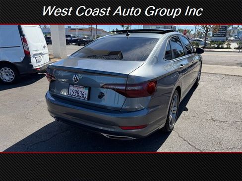 Used 2021 Volkswagen Jetta R-Line w/ R-Line Cold Weather Package image 5