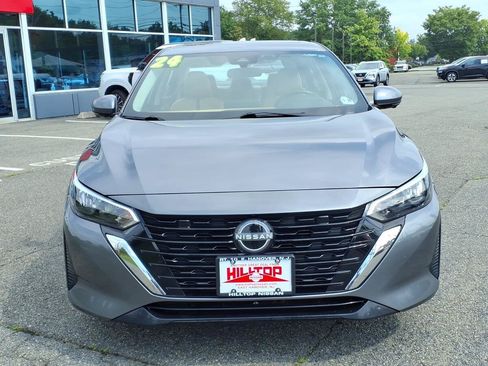 Used 2024 Nissan Sentra SV w/ SV Premium Package FWD image 2
