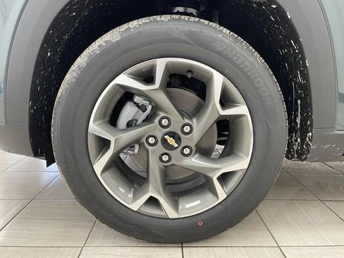 New 2026 Chevrolet Trax LT w/ Driver Confidence Package FWD image 7