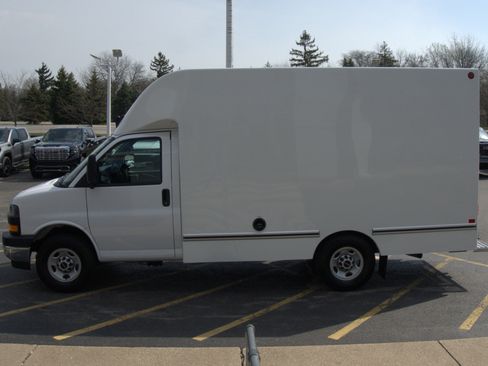 New 2025 GMC Savana 3500 w/ Power Convenience Package image 4