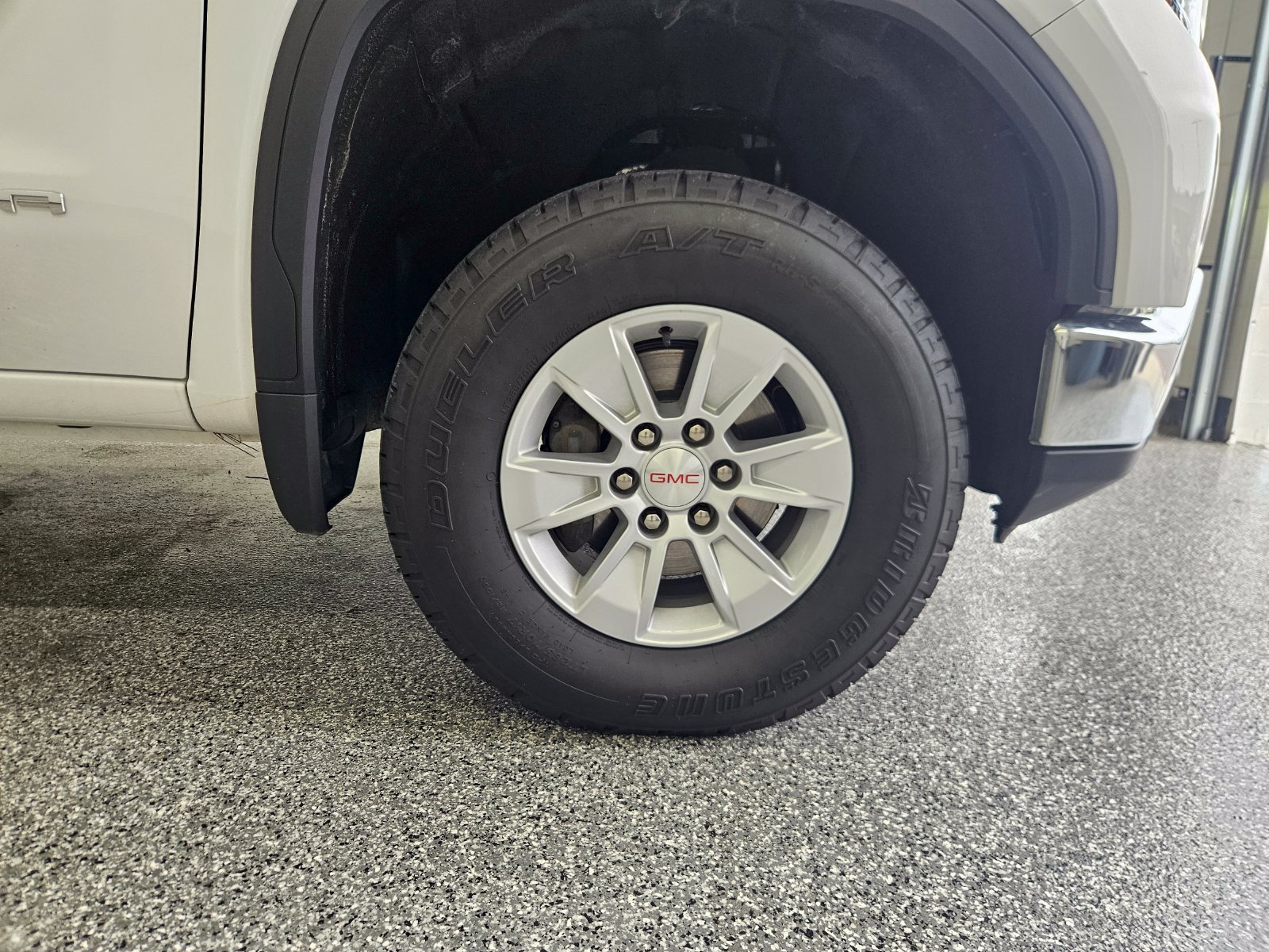Used 2024 GMC Sierra 1500 SLE AWD/4WD image 11