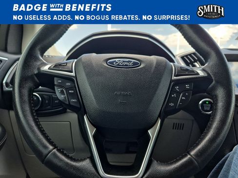 Used 2018 Ford Edge Titanium w/ Technology Package FWD image 23