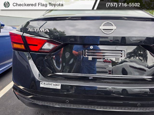 Used 2024 Nissan Altima 2.5 S FWD image 7
