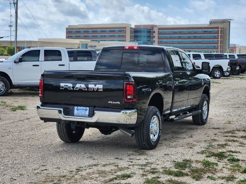 New 2026 RAM 2500 Tradesman AWD/4WD image 4