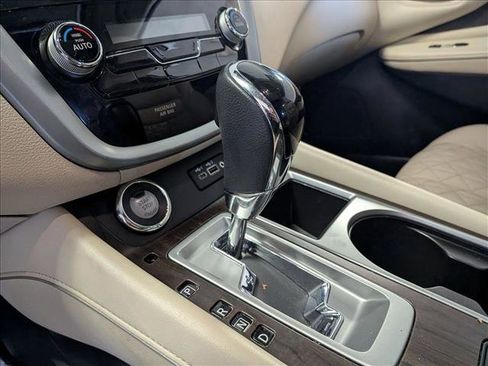 Used 2020 Nissan Murano Platinum w/ Cargo Package image 12