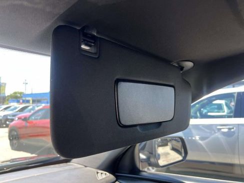 Used 2023 Chevrolet Traverse LT FWD image 35