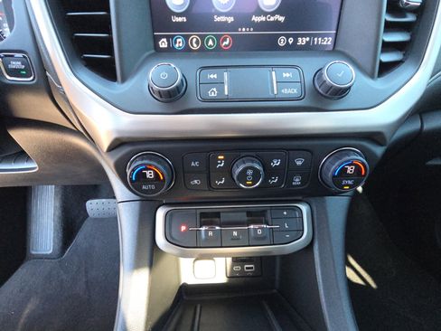 Used 2023 GMC Acadia Denali w/ Black Diamond Edition image 23