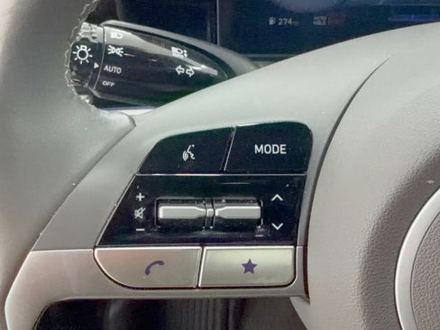 Used 2025 Hyundai Elantra SEL FWD image 18