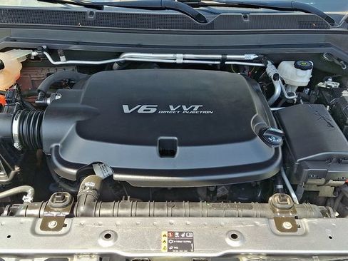 Used 2022 Chevrolet Colorado Z71 w/ Safety Package AWD/4WD image 28