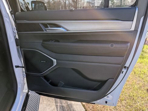 New 2026 Jeep Grand Wagoneer L Limited image 22